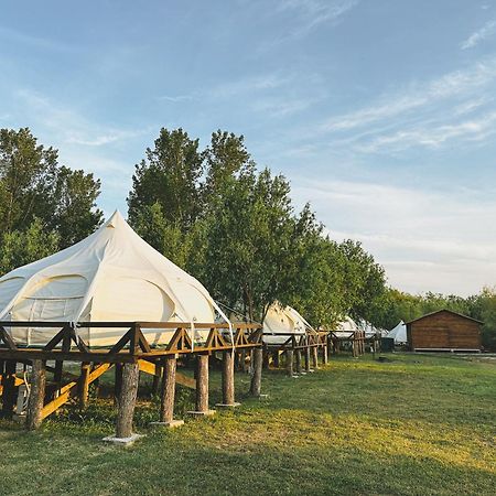 Hotel Zaga Zaga Sat Tecuci Esterno foto