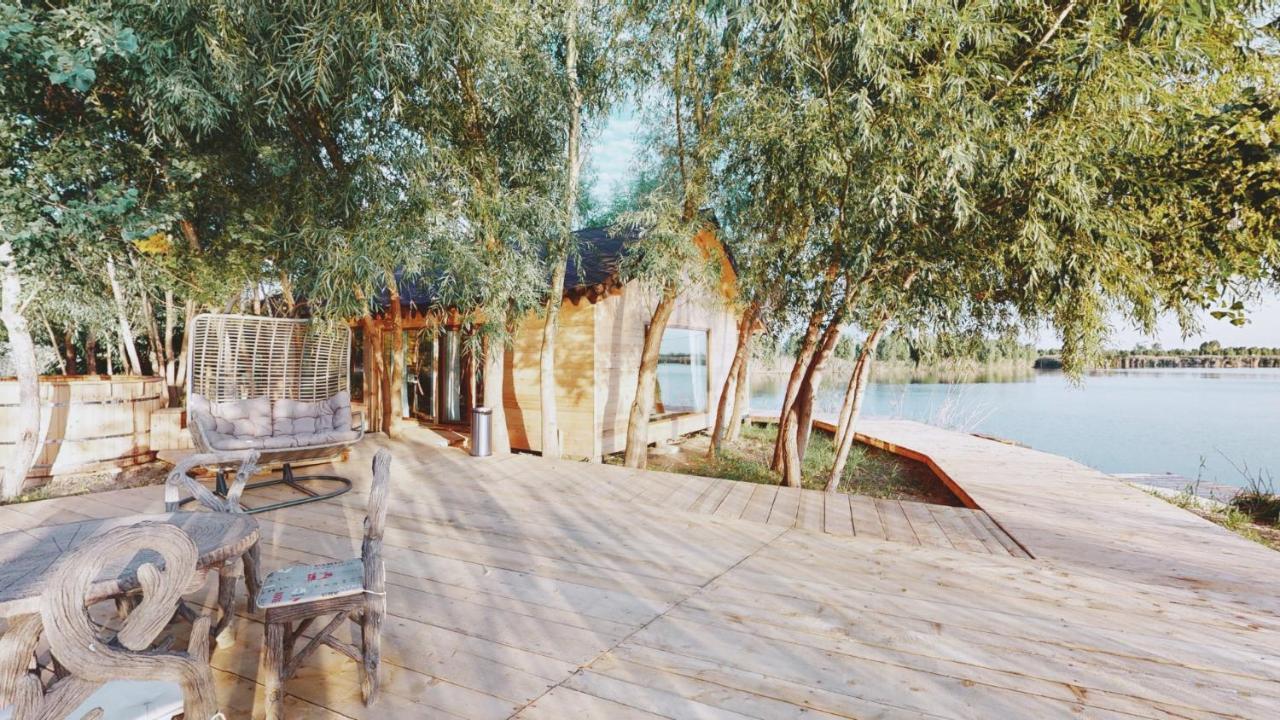 Hotel Zaga Zaga Sat Tecuci Esterno foto
