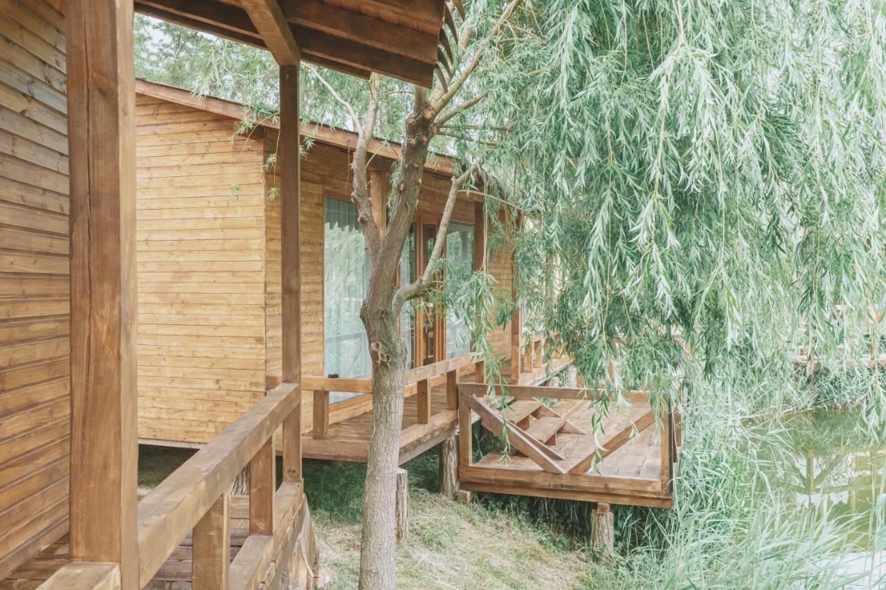 Hotel Zaga Zaga Sat Tecuci Esterno foto