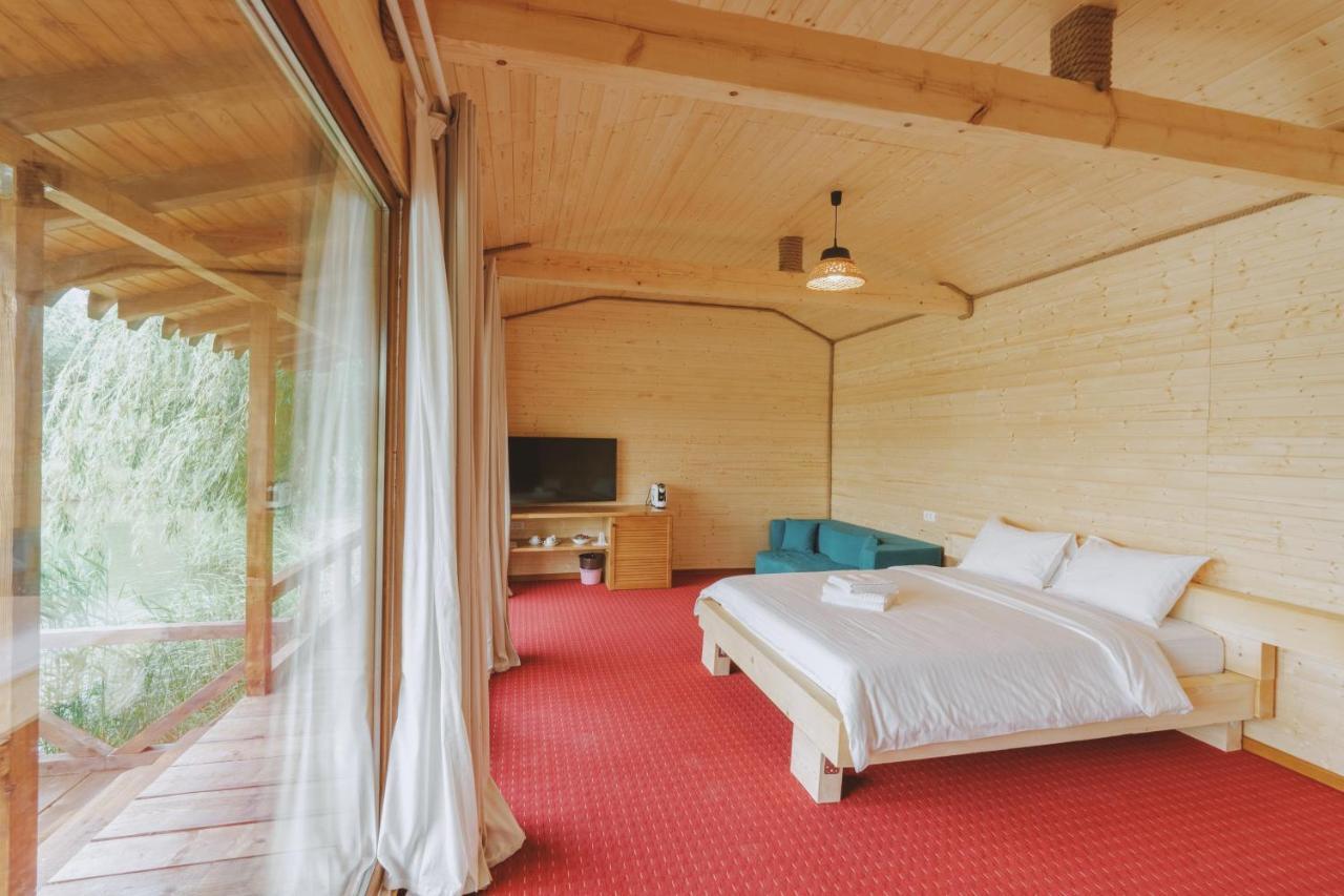 Hotel Zaga Zaga Sat Tecuci Esterno foto