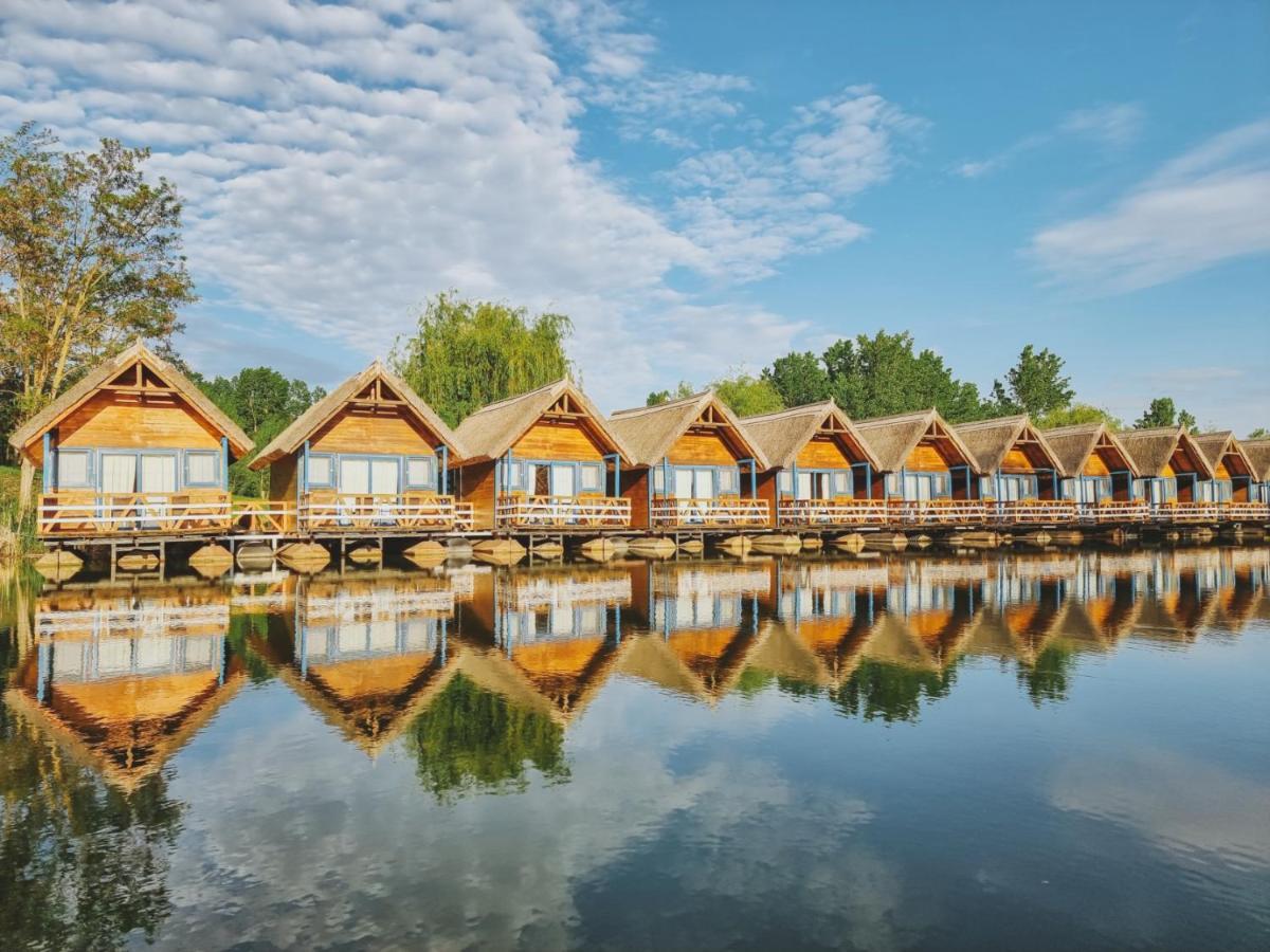 Hotel Zaga Zaga Sat Tecuci Esterno foto