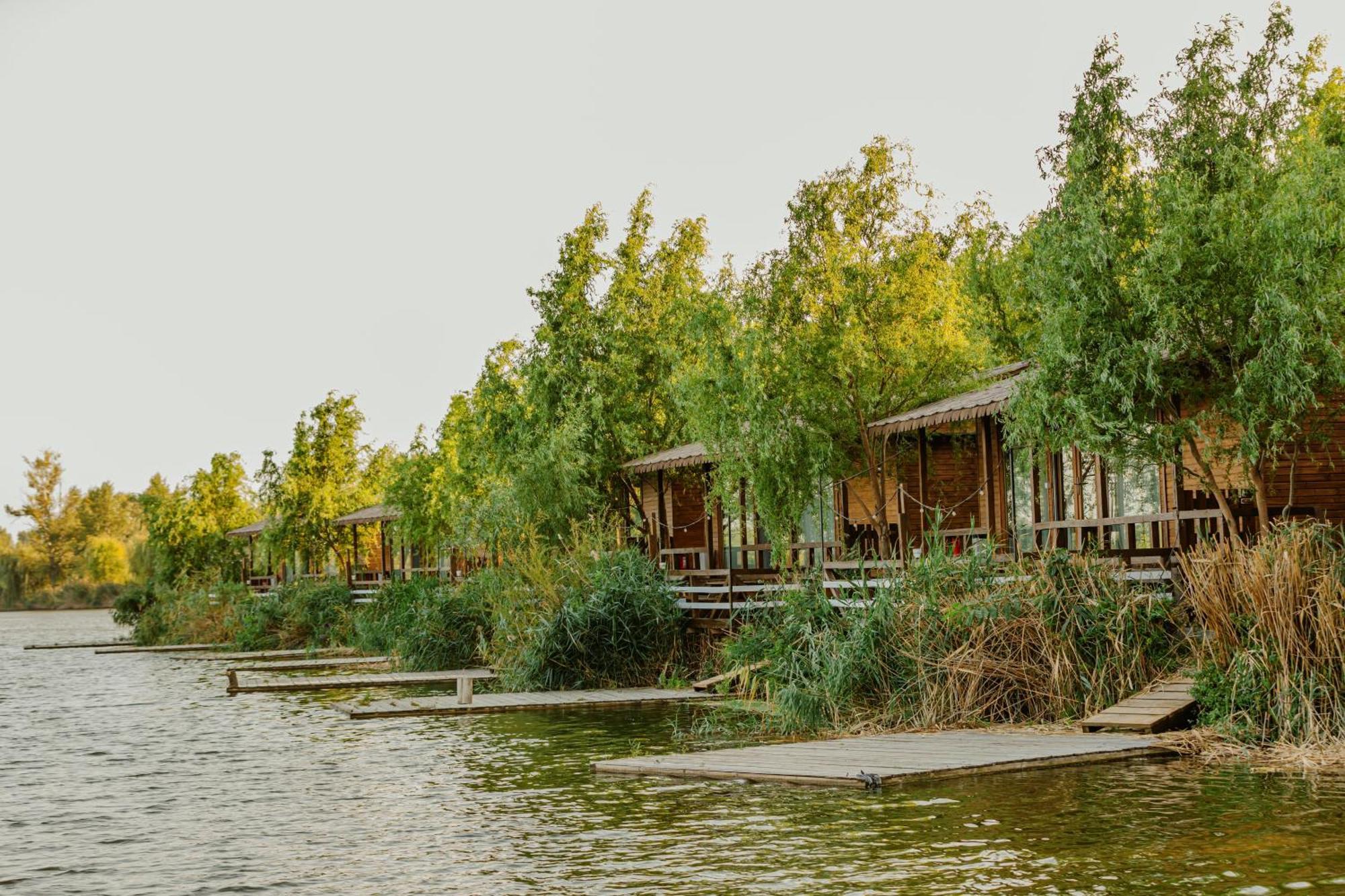 Hotel Zaga Zaga Sat Tecuci Esterno foto